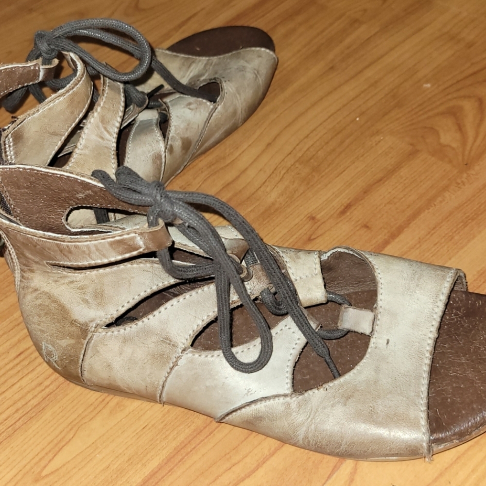 Roan Gladiator Beige Lace-Up Women's Sandals